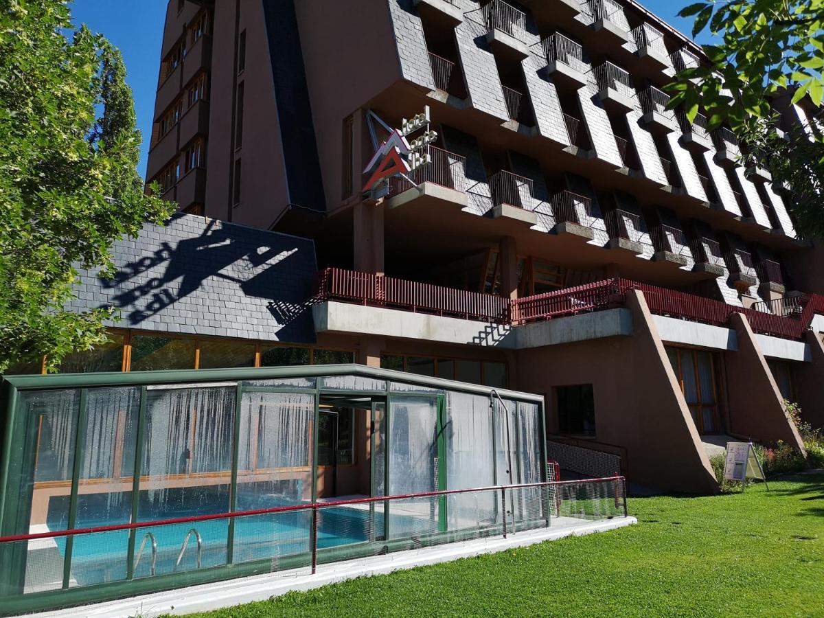 Evenia Monte Alba Hotel Cerler Bagian luar foto