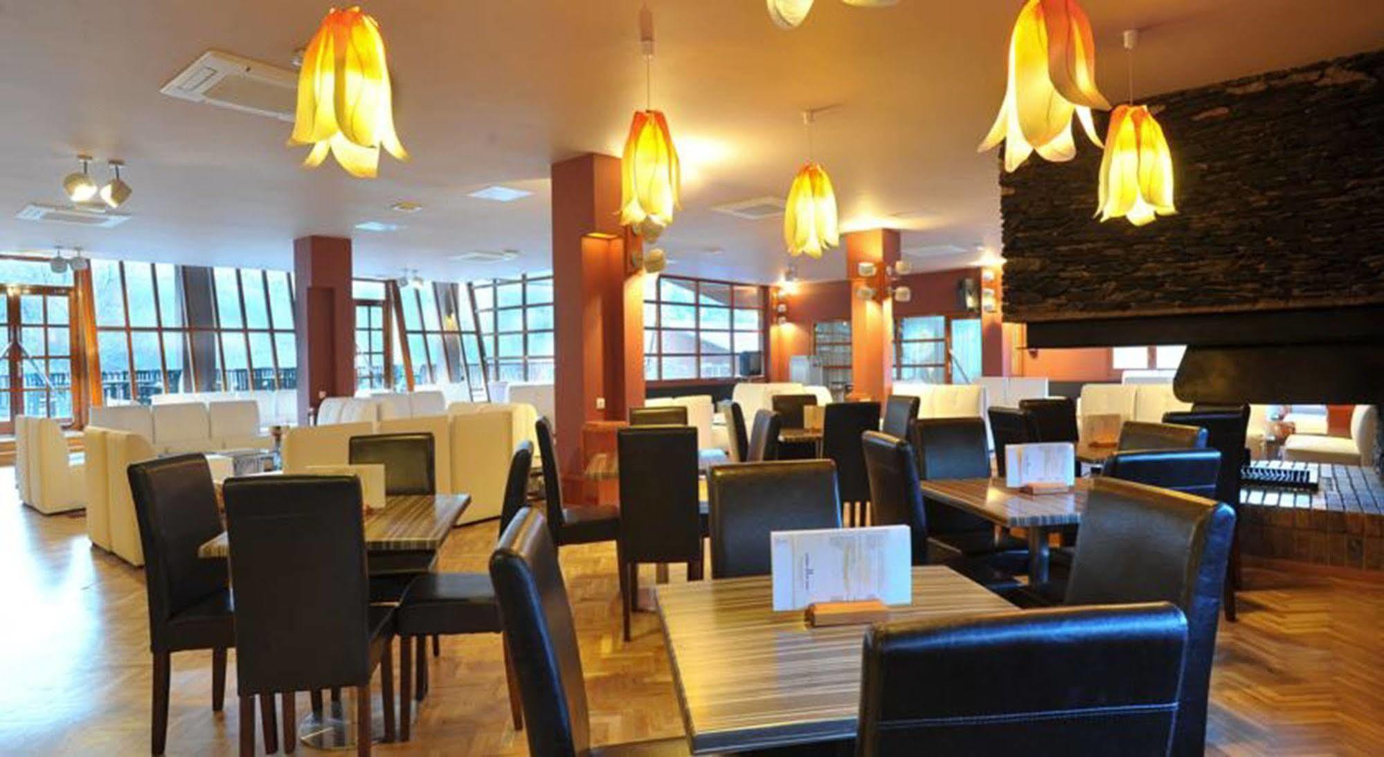 Evenia Monte Alba Hotel Cerler Bagian luar foto